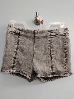 Bullhead Grey Acid Wash High-Rise Denim Shorts Size 7